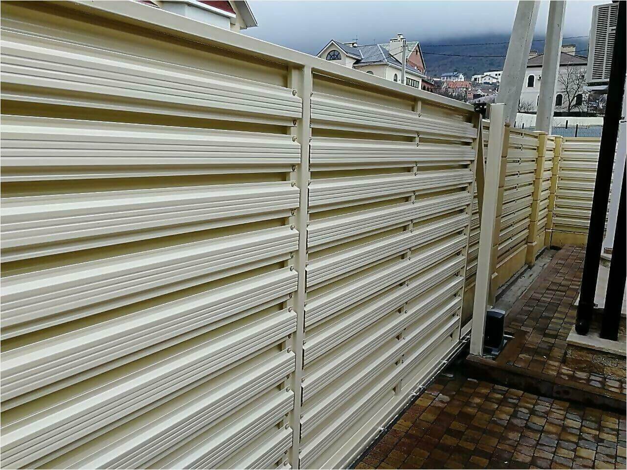 забор из штакетника 70м фото1 в Жезказгане