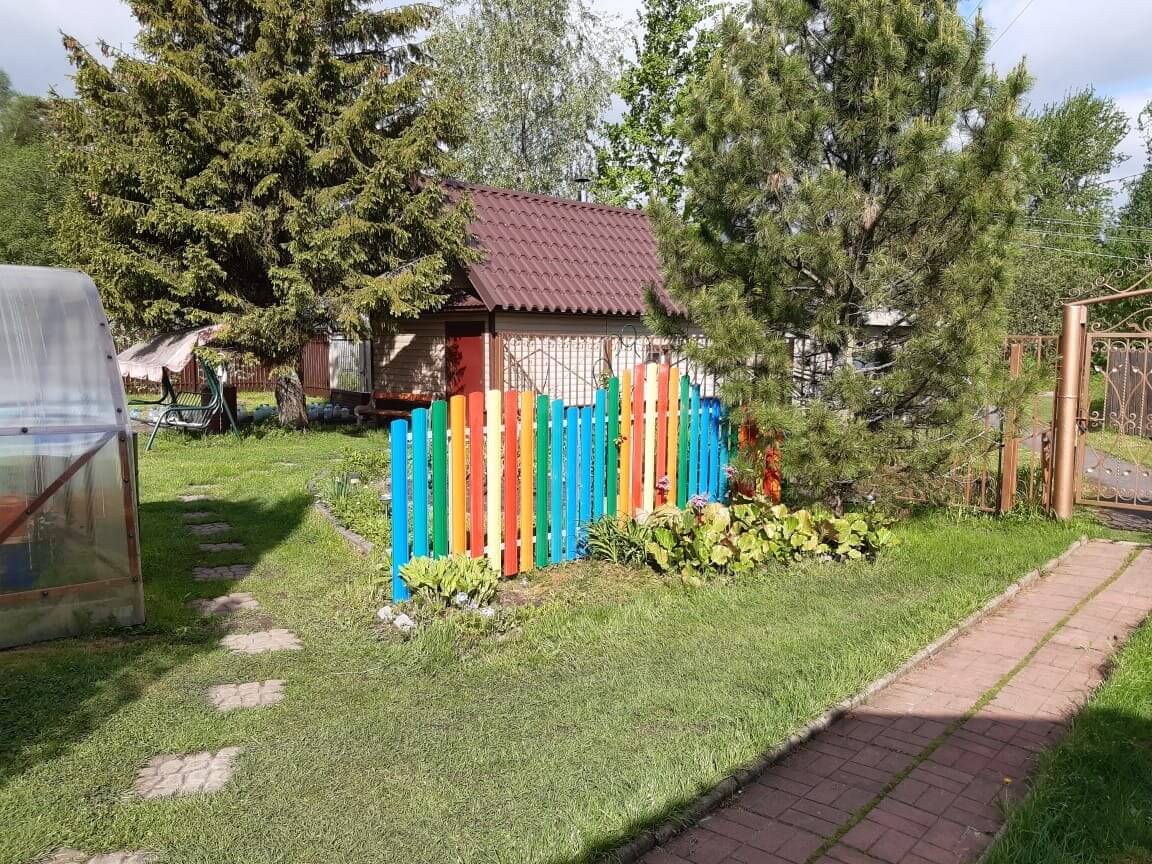 забор из разноцветного штакетника односторонний фото2 в Жезказгане