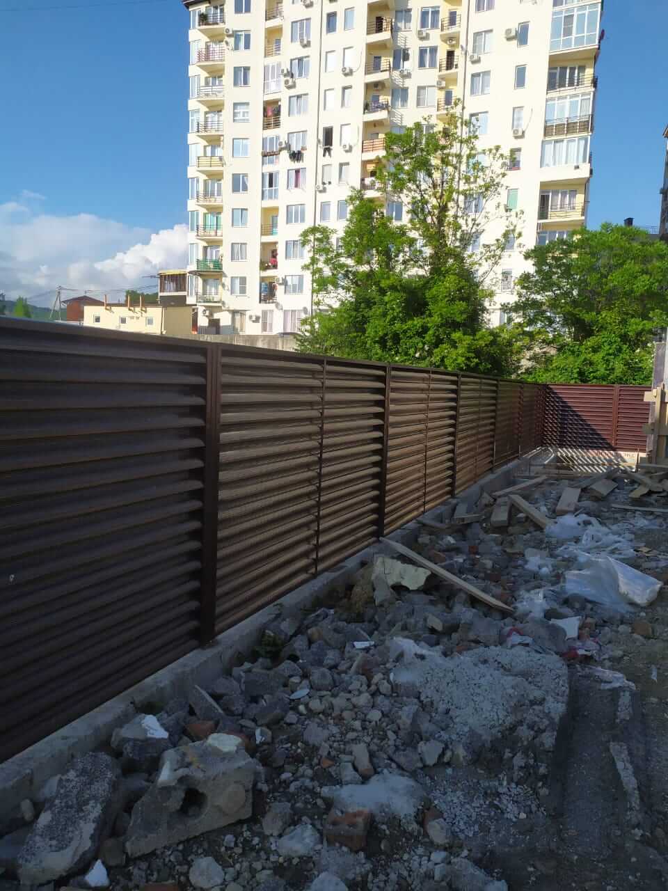 Забор-жалюзи 140м RAL8017 Шоколад фото1 в Жезказгане