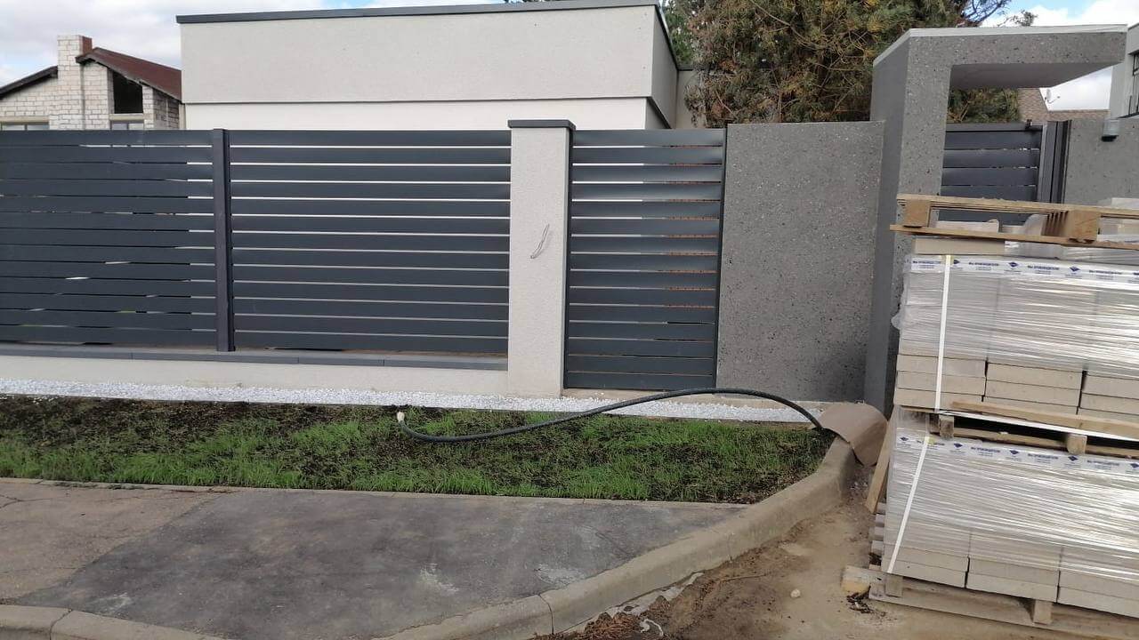 Забор-ранчо из металлопланкена 36м RAL7024 Серый Графит фото 8 в Жезказгане