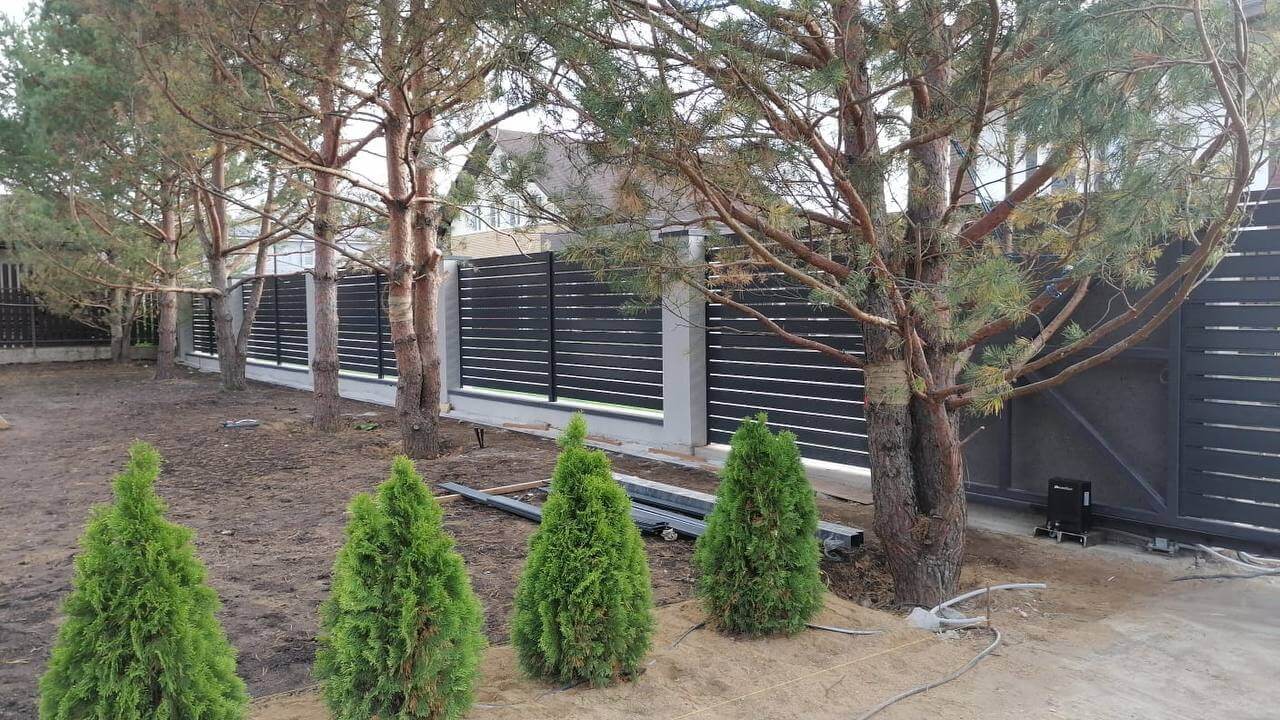 Забор-ранчо из металлопланкена 36м RAL7024 Серый Графит фото 6 в Жезказгане