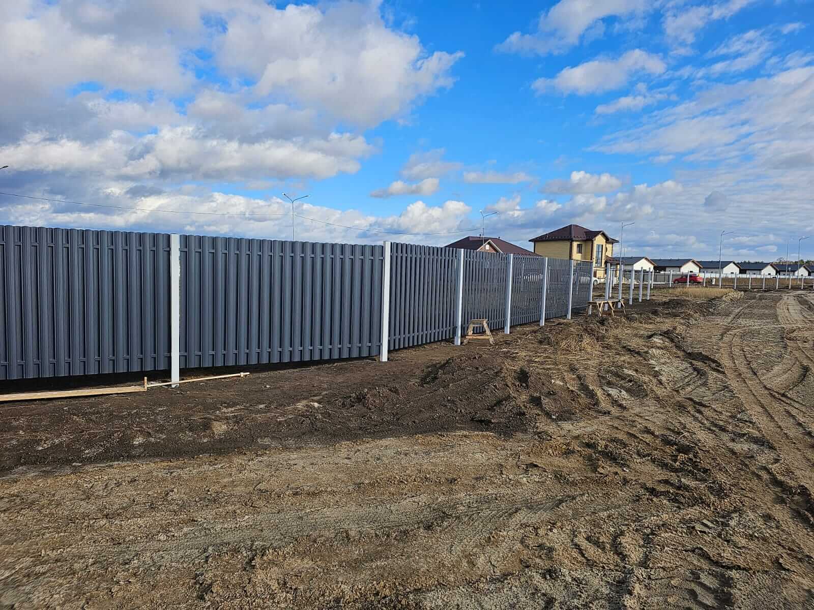 Забор из евроштакетника 234м RAL7024/7024 Серый Графит двусторонний фото 7 в Жезказгане