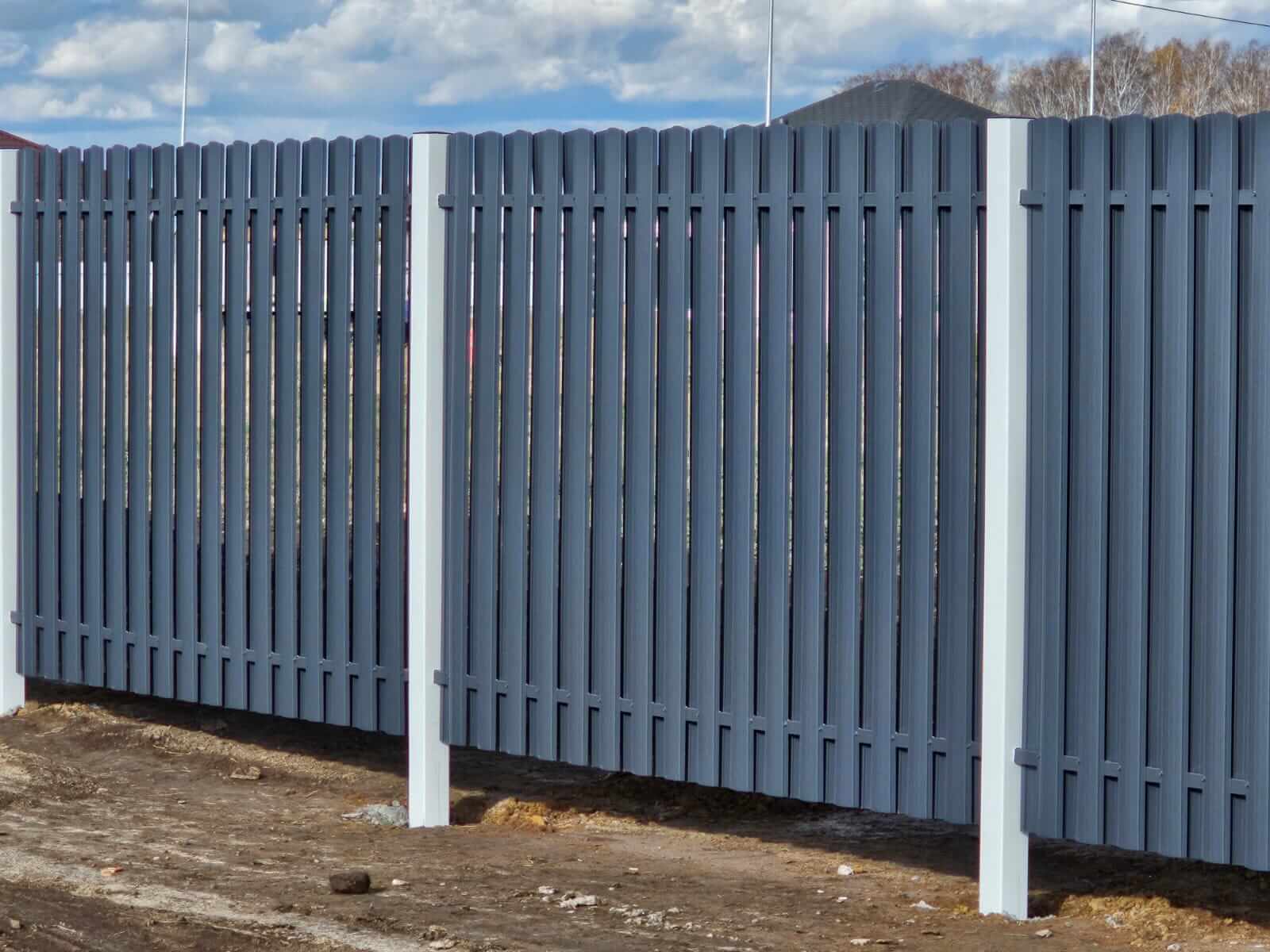 Забор из евроштакетника 234м RAL7024/7024 Серый Графит двусторонний фото 1 в Жезказгане