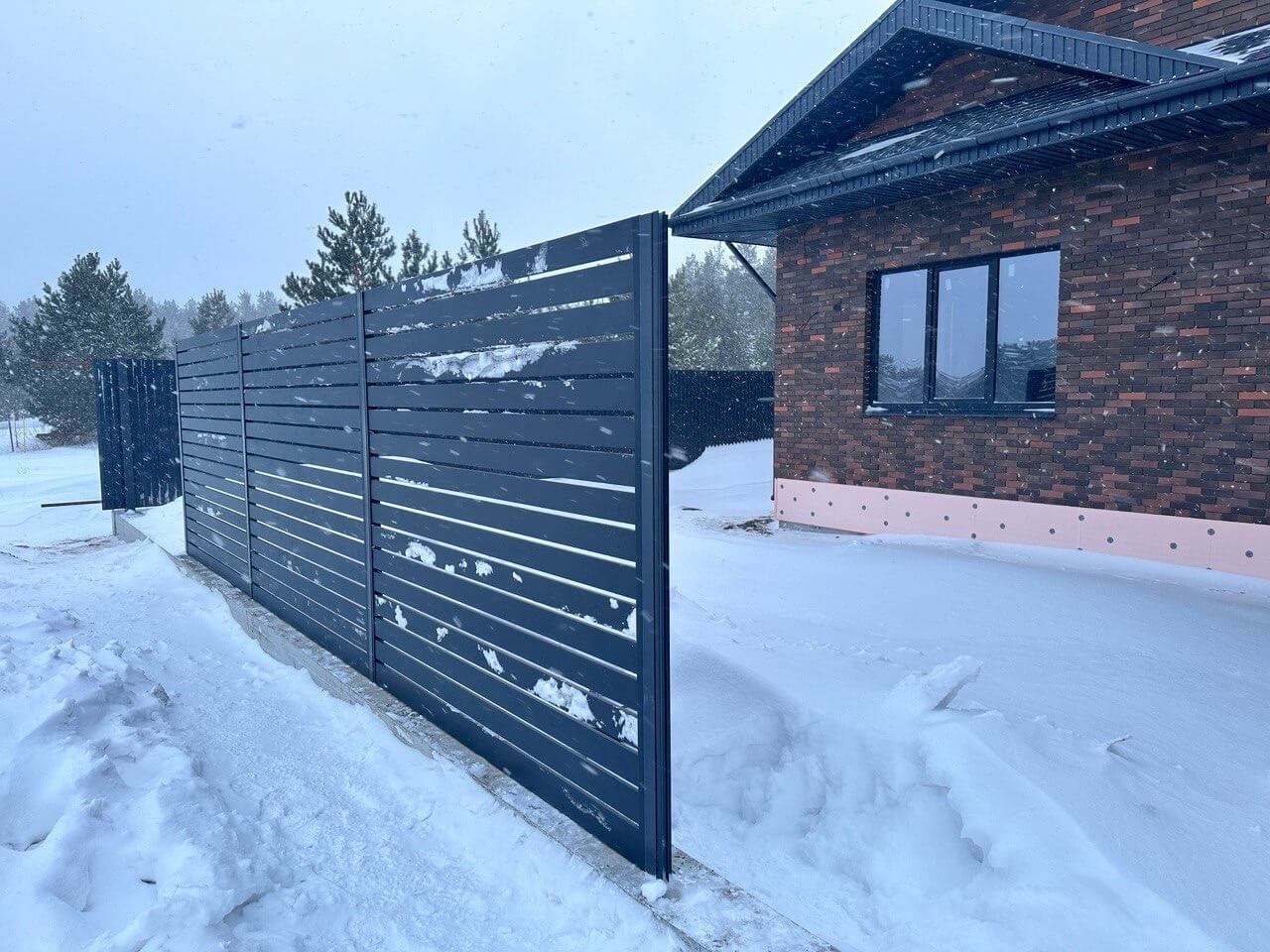 Забор-ранчо из металлопланкена 26м RAL7024 Серый Графит МАТТЕ в Жезказгане