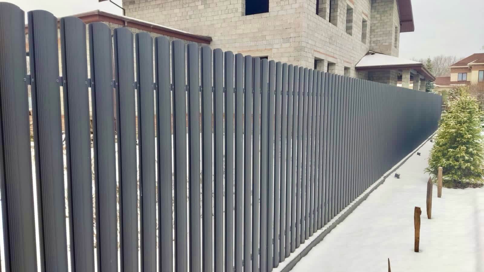 Забор из евроштакетника 33м RAL7024/7024 Серый Графит двусторонний МАТТЕ в Жезказгане