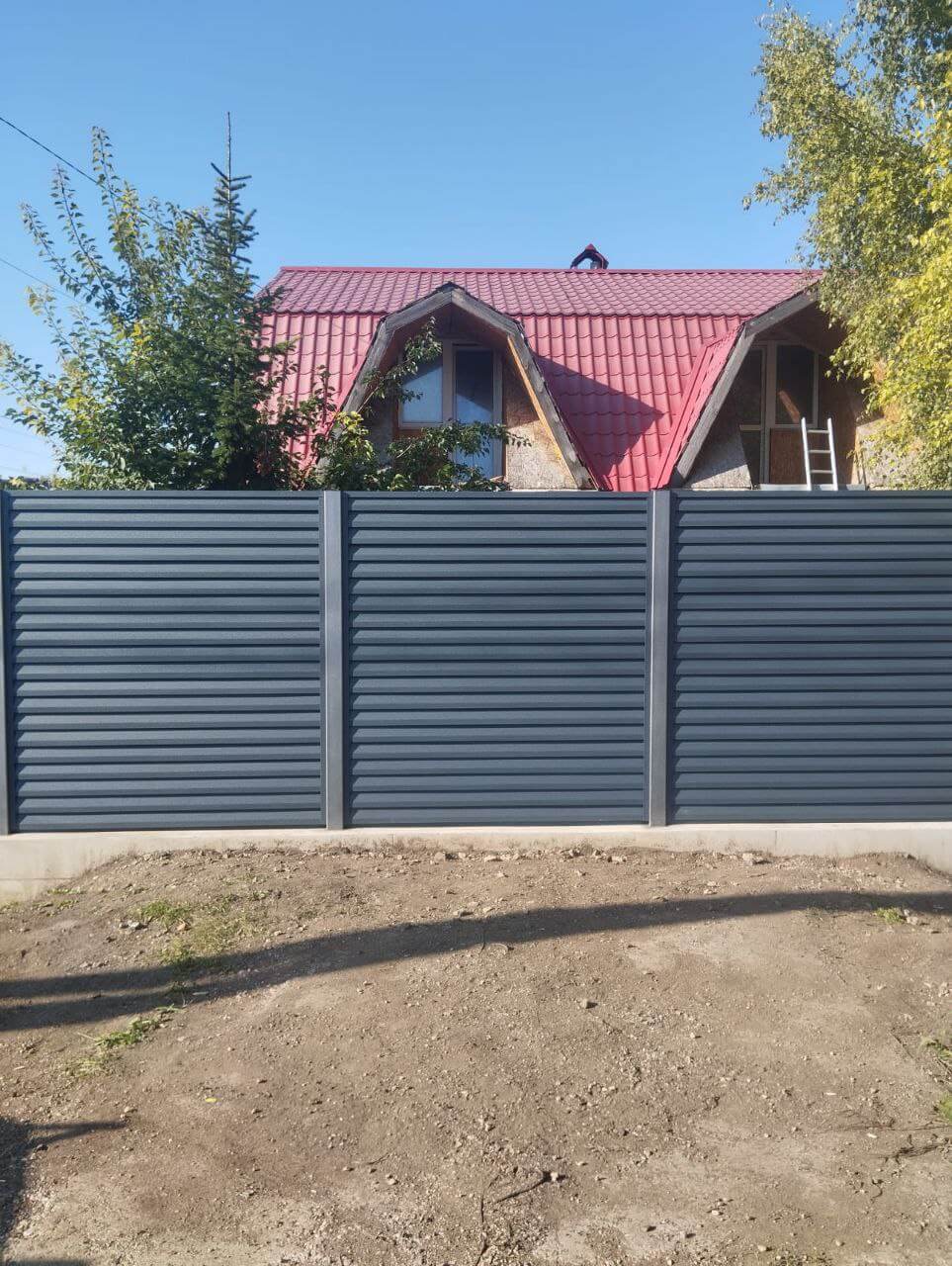 Забор-жалюзи из ламелей Реснички 54м RAL7024/7024 Серый Графит двусторонний МАТТЕ в Жезказгане