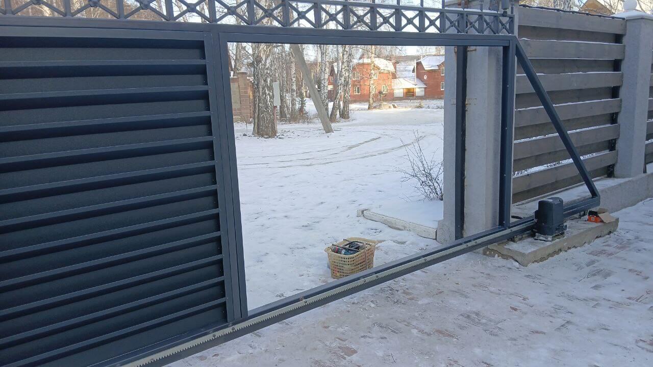 Входная группа из ламелей Хай-Тек RAL7024/7024 Серый Графит двусторонний МАТТЕ фото 10 в Жезказгане