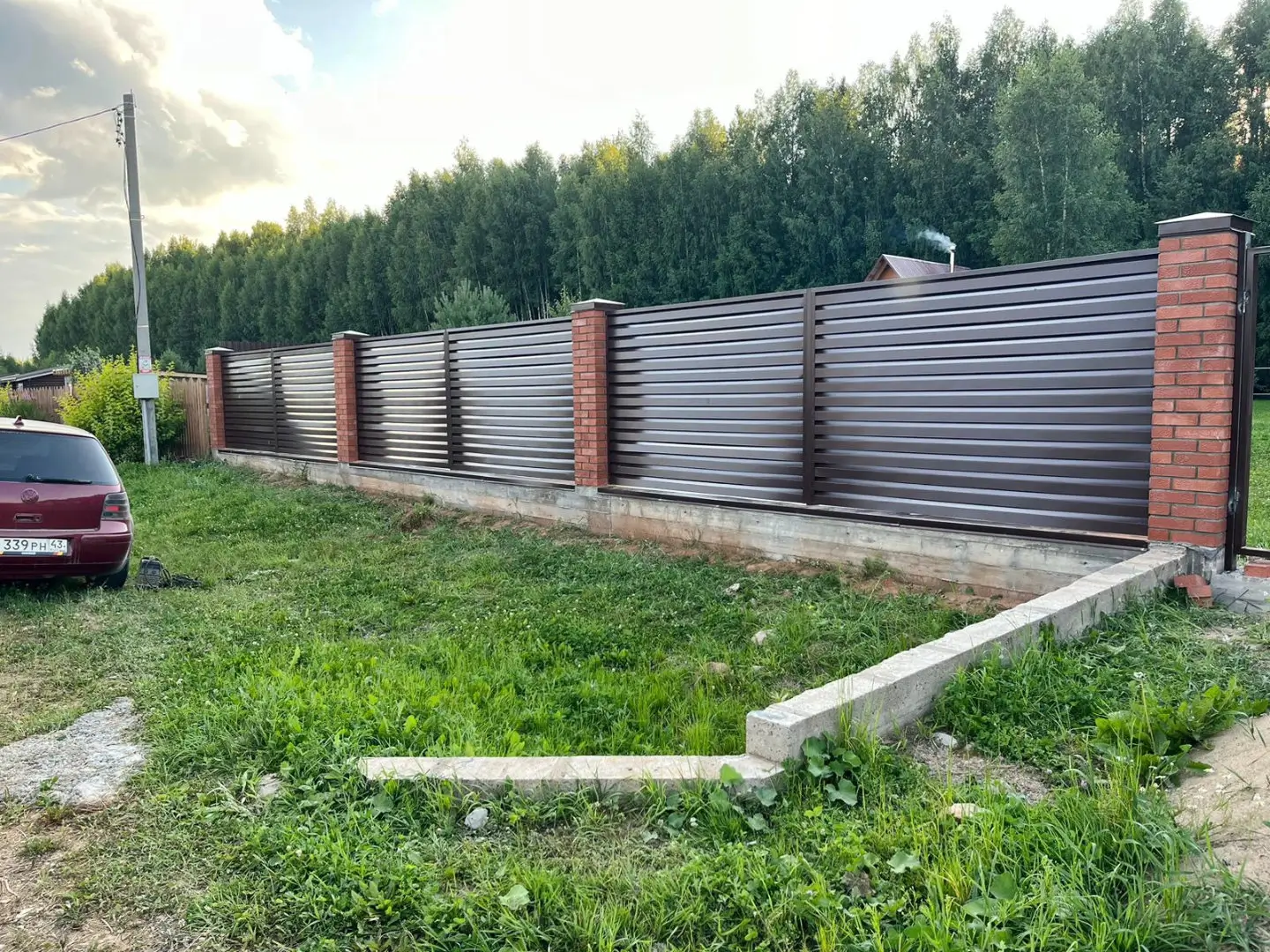 Забор-жалюзи из ламелей Хай-Тек 26м RAL8017/8017 Шоколад двусторонний в Жезказгане